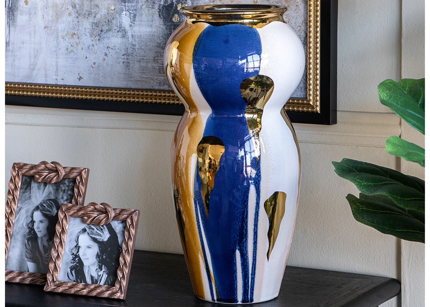 CURVED CERAMIC VASE WITH ABSTRACT MULTICOLORED FINISH (A61215)