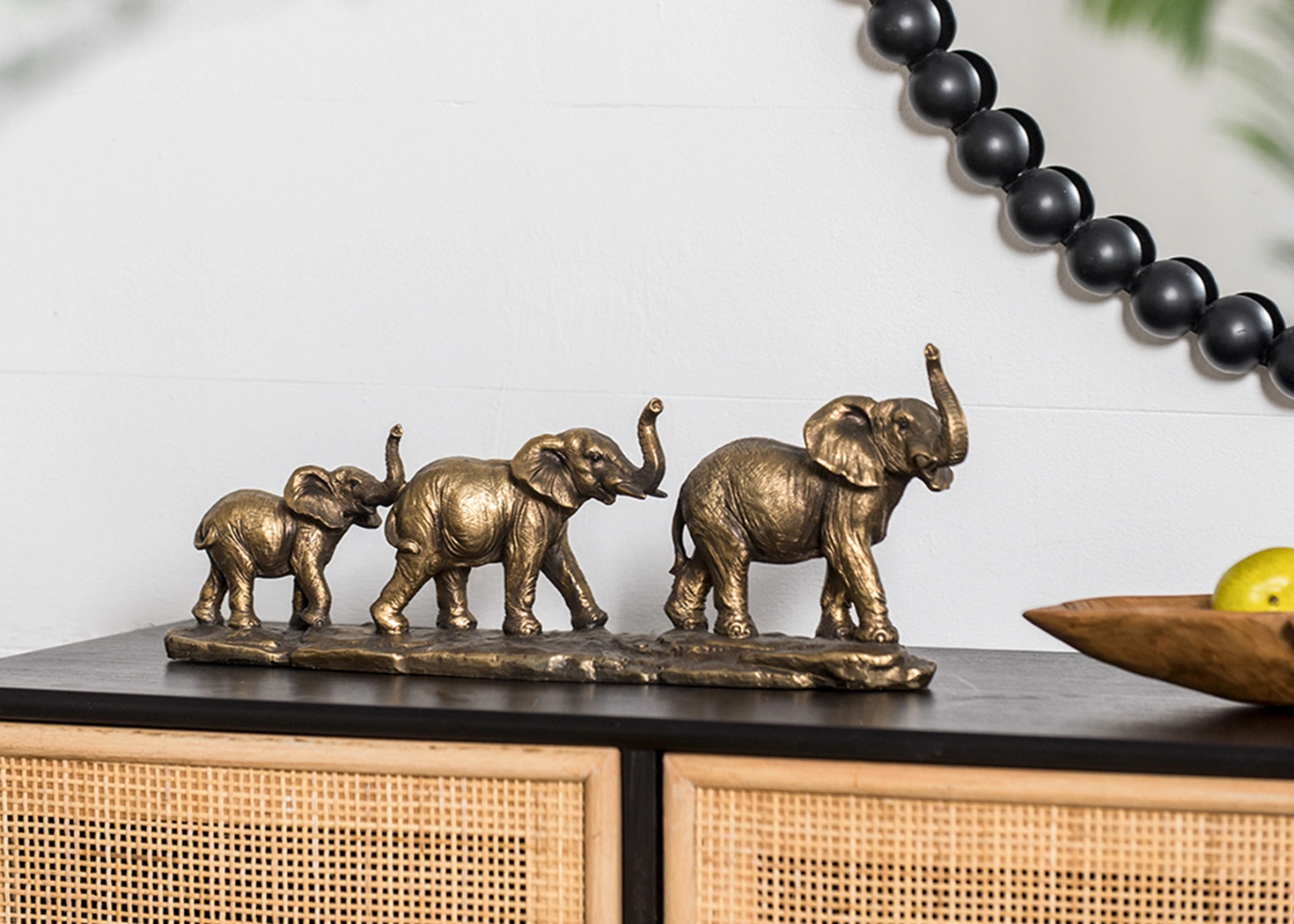 ELEPHANT FAMILY STATUE (76885)