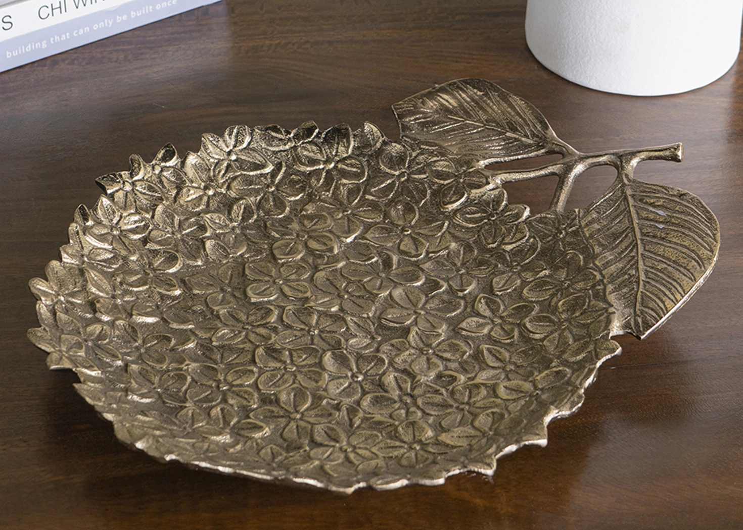 FLORAL DECORATIVE PLATE (D5577)