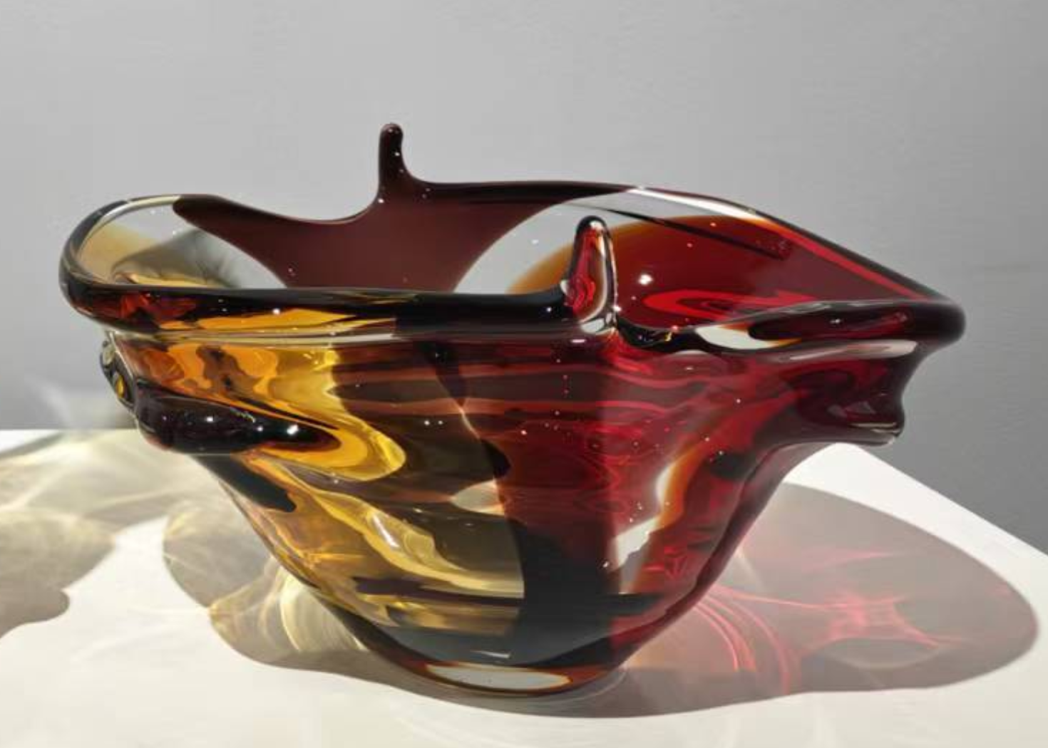 GLASS VASE (1-87H)