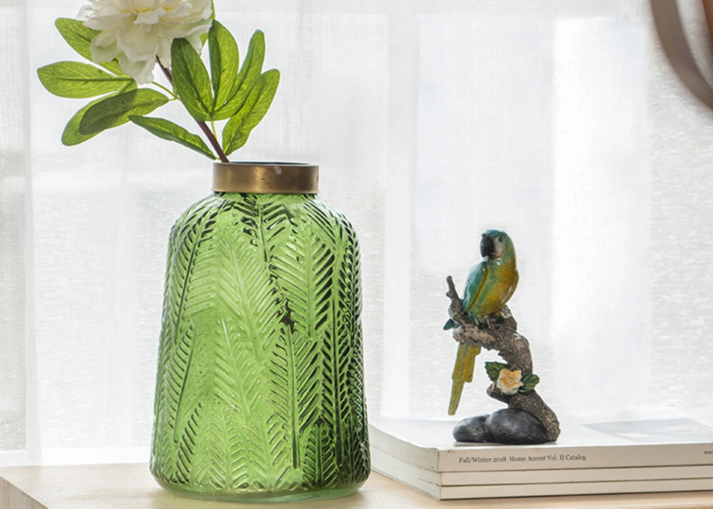 GLASS VASE (76888)