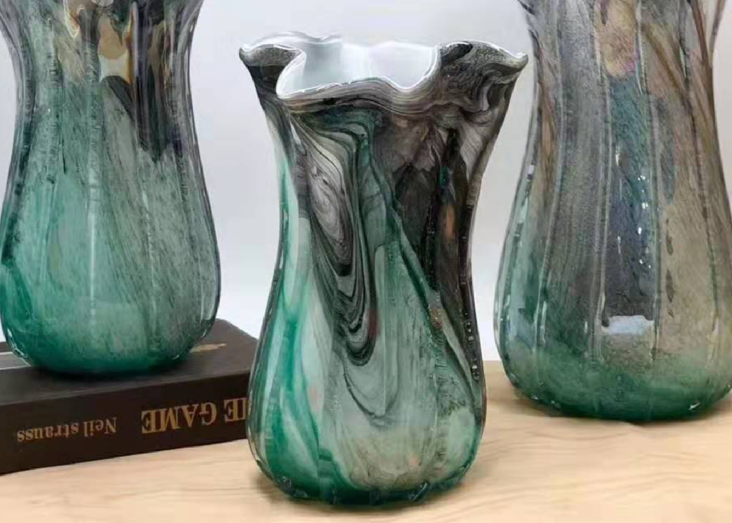 GLASS VASE (PT1936)