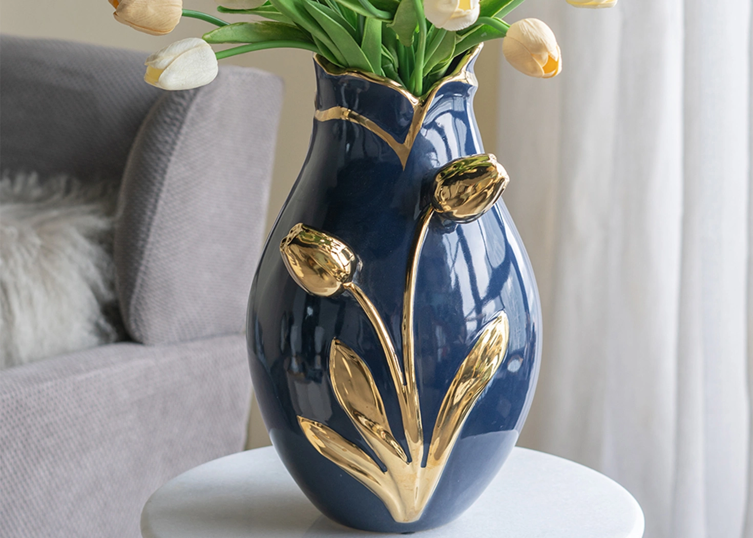 NAVY BLUE AND GOLD TULIPS FLOWER VASE (C8879)