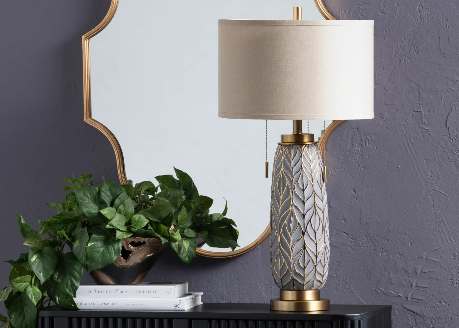 NESSA CARVED LEAVES TWIN PULL CHAINS TABLE LAMP (CVAP2796)